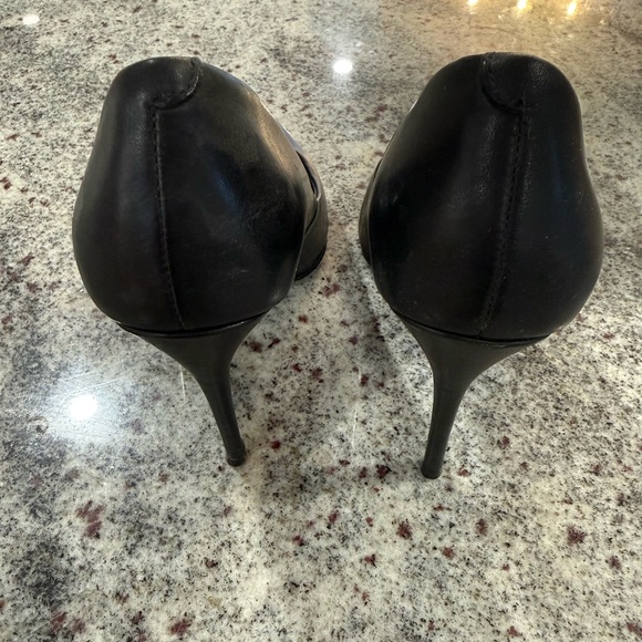 Steve Madden Black Pointed Toe Leather Pumps - Picture 7 of 7